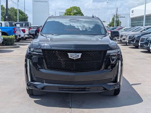 Used 2023 Cadillac Escalade Sport Platinum w/ LPO, ONYX Package AWD/4WD image 2