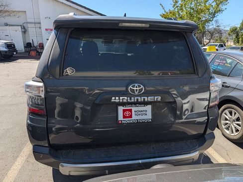 Used 2024 Toyota 4Runner TRD Off-Road Premium w/ Moonroof Package AWD/4WD image 4
