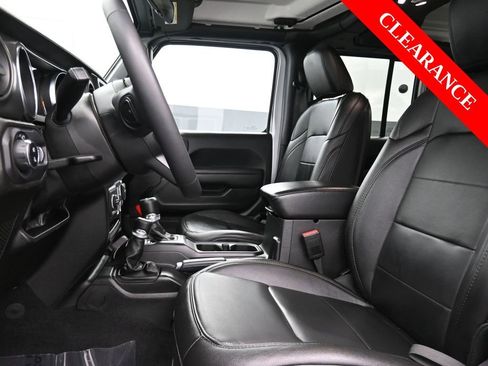 Used 2023 Jeep Gladiator Willys image 17