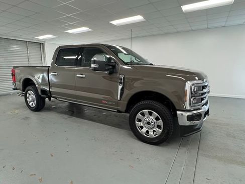 New 2026 Ford F350 4x4 Crew Cab Super Duty image 3