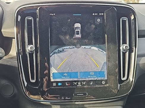 Certified 2023 Volvo XC40 Recharge Plus image 8