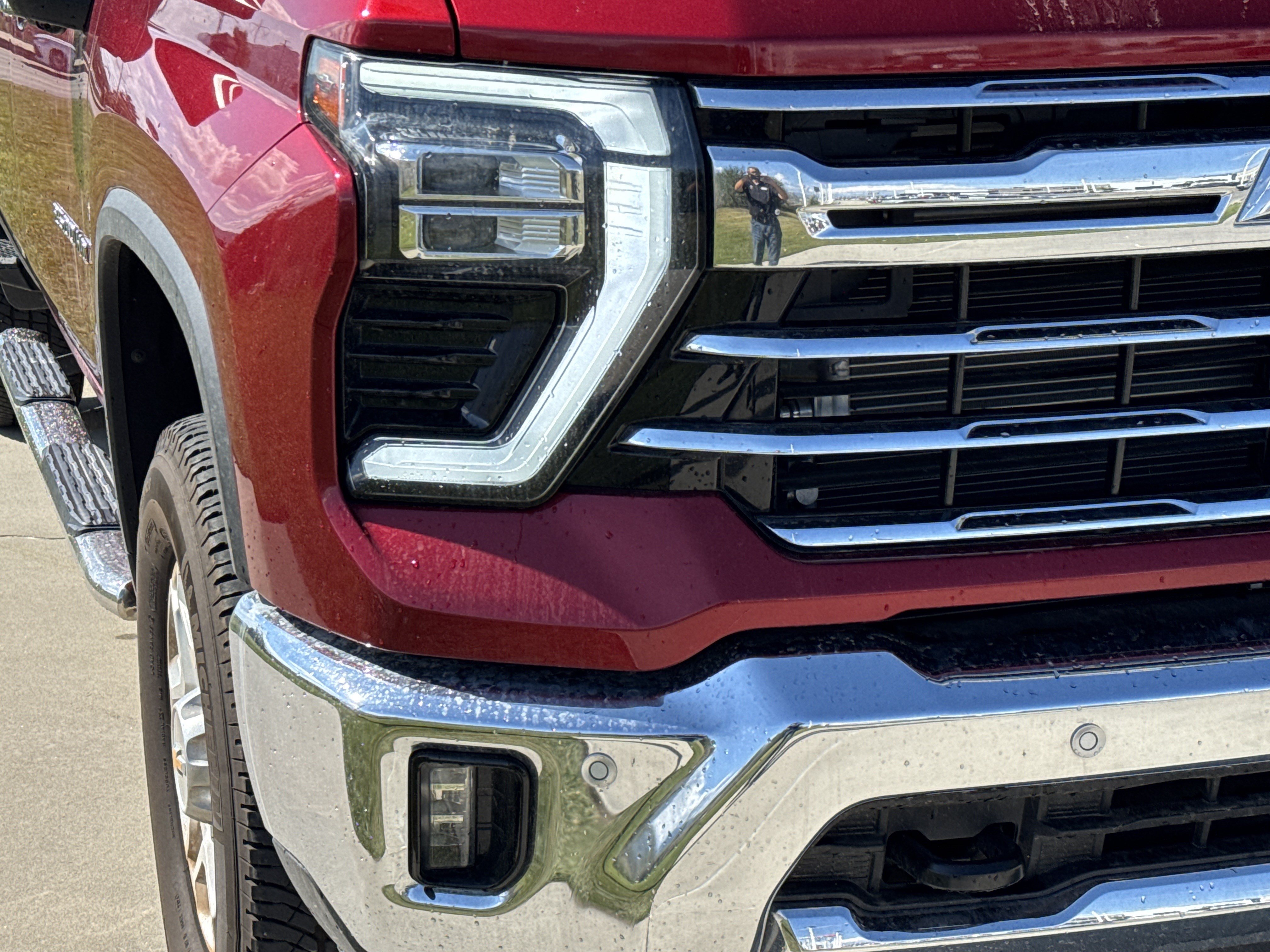 Used 2024 Chevrolet Silverado 2500 LTZ w/ LTZ Premium Package AWD/4WD image 10