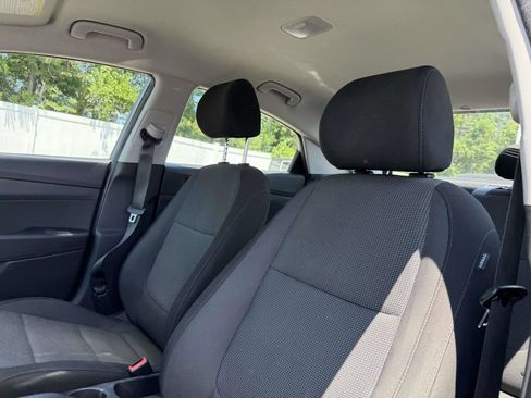 Used 2018 Hyundai Accent SE FWD image 15