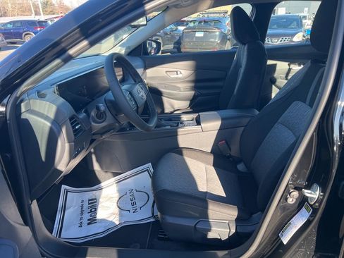 New 2026 Nissan Sentra SV w/ SV Convenience Package FWD image 26