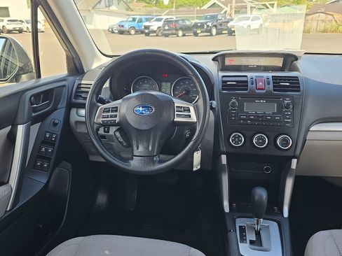 Used 2015 Subaru Forester 2.5i Premium w/ All-Weather Package AWD/4WD image 21