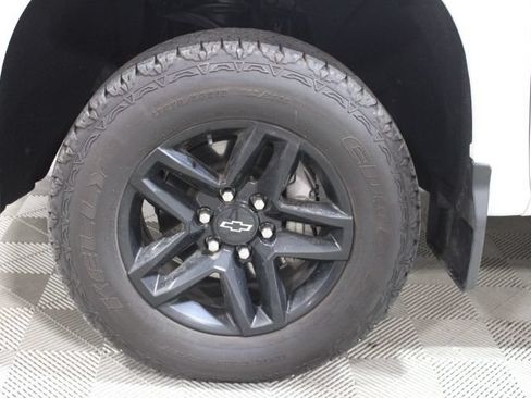 Used 2021 Chevrolet Silverado 1500 LT Trail Boss w/ Convenience Package II AWD/4WD image 42