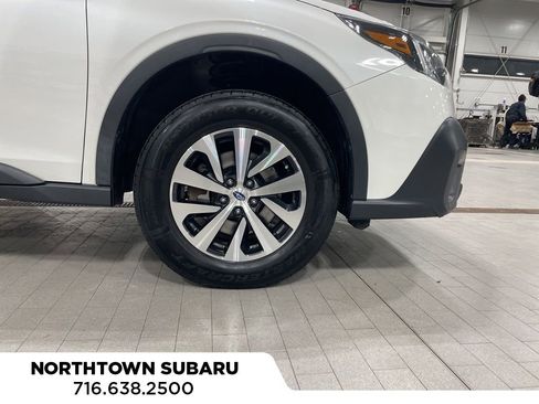 Used 2022 Subaru Outback Premium image 29