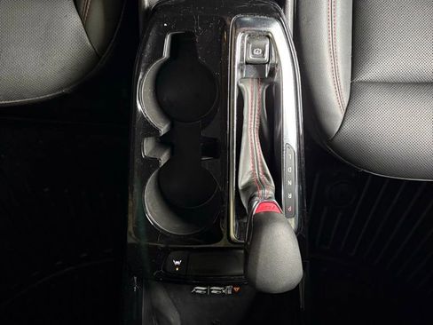 Used 2024 Chevrolet Trax RS w/ Sunroof Package FWD image 37