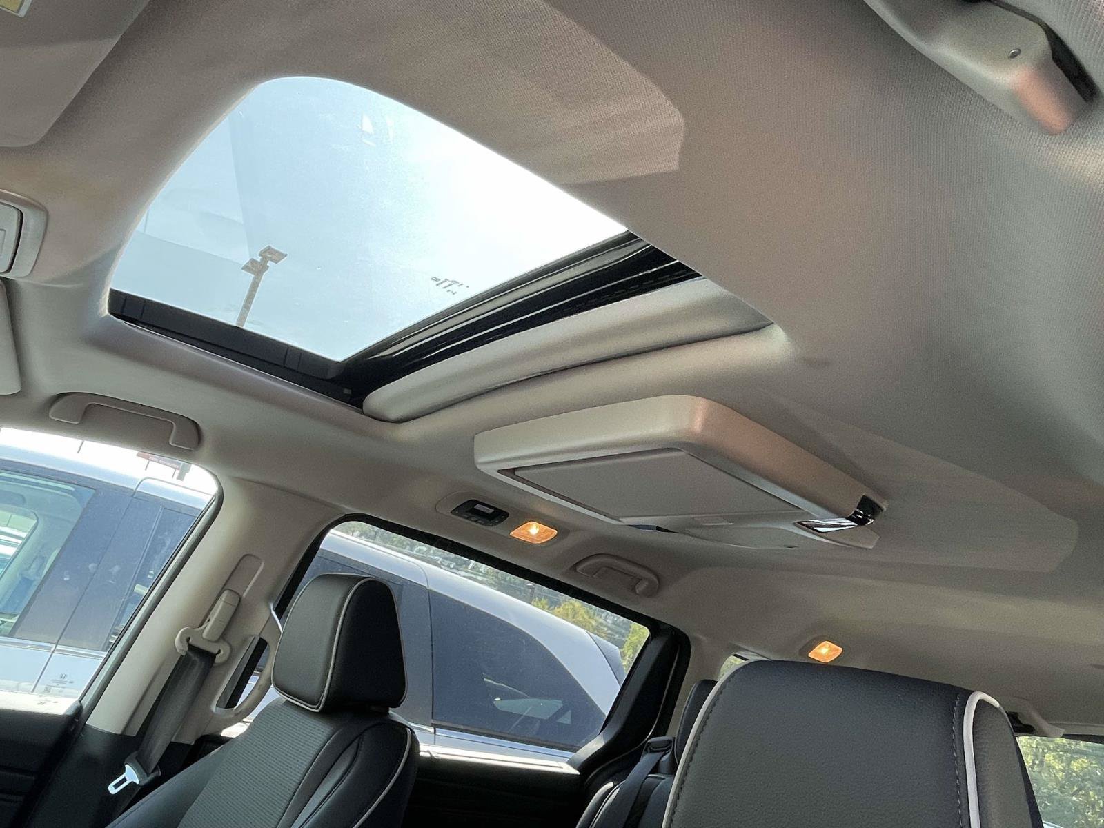 New 2026 Honda Odyssey Elite image 7