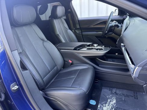 Used 2024 Cadillac Lyriq Sport RWD image 9