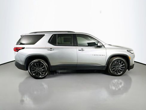 Used 2023 Chevrolet Traverse RS FWD image 7