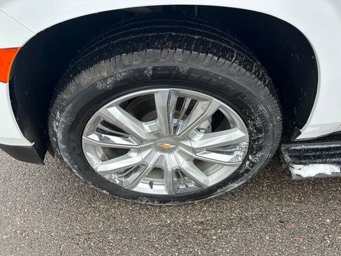 Certified 2023 Chevrolet Suburban High Country w/ Premium Package 2 image 9