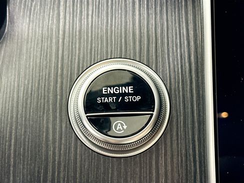 Certified 2022 Mercedes-Benz C 300 4MATIC Sedan image 16
