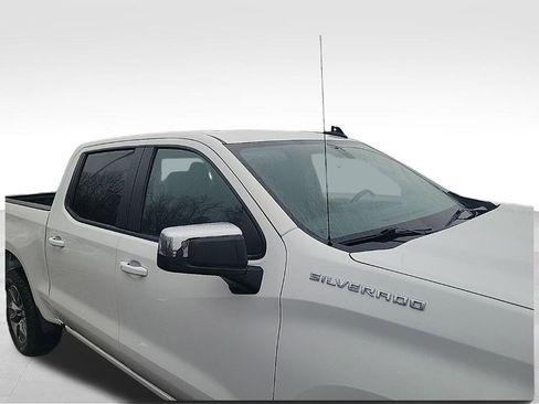 Used 2021 Chevrolet Silverado 1500 LT AWD/4WD image 11