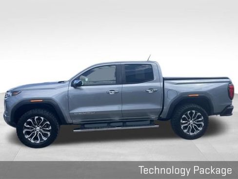 Used 2023 GMC Sierra 1500 AT4 w/ Technology Package AWD/4WD image 11