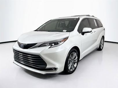 Certified 2023 Toyota Sienna Platinum