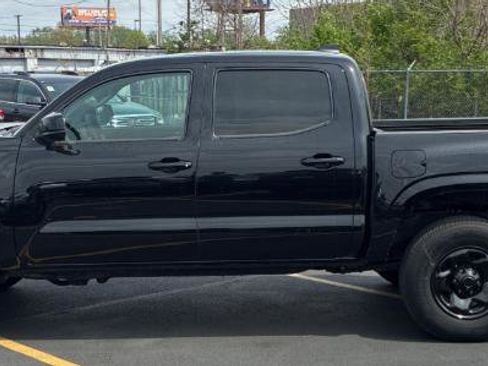 Used 2023 Toyota Tacoma SR AWD/4WD image 1