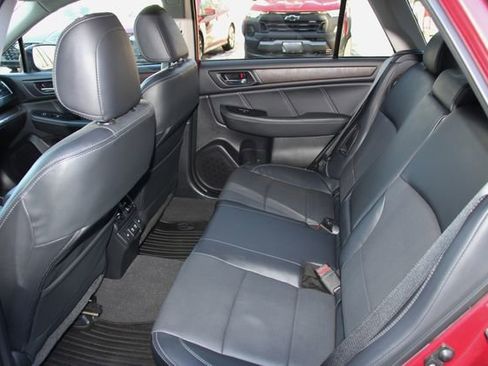 Used 2019 Subaru Outback 3.6R Limited image 33