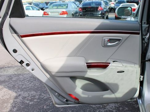 Used 2006 Hyundai Azera Limited image 30