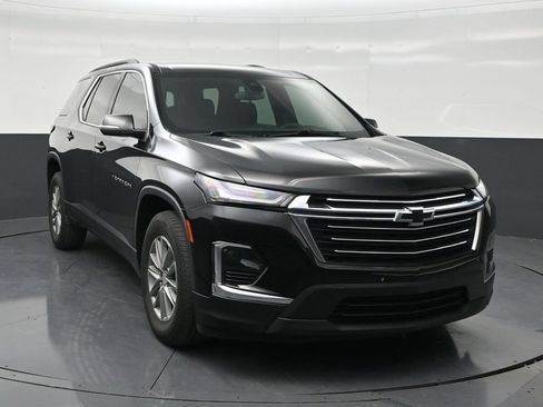 Used 2023 Chevrolet Traverse LT FWD image 7