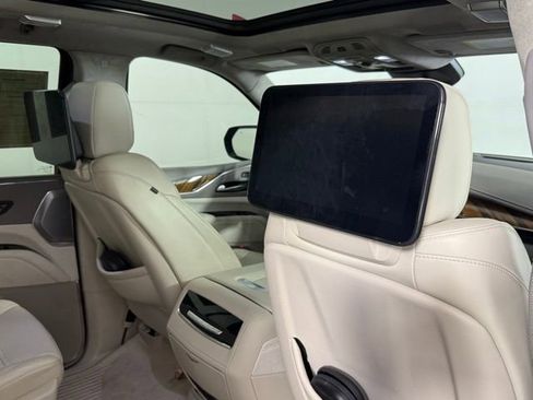 Used 2024 Cadillac Escalade Sport Platinum AWD/4WD image 32