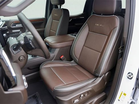 Used 2023 GMC Sierra 1500 Denali w/ Denali Reserve Package image 10