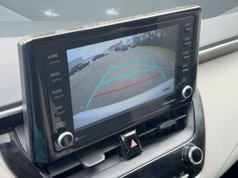 Used 2022 Toyota Corolla LE image 24