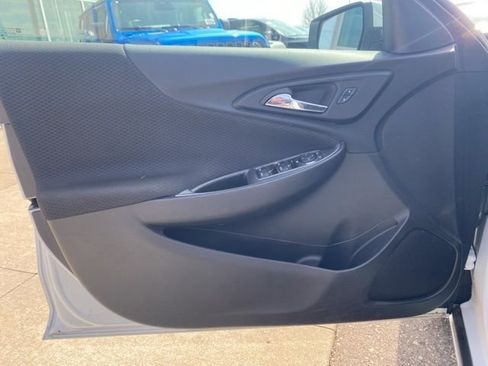 Used 2023 Chevrolet Malibu LT image 10