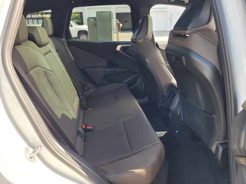 Used 2025 BMW X3 xDrive30i w/ Convenience Package image 16