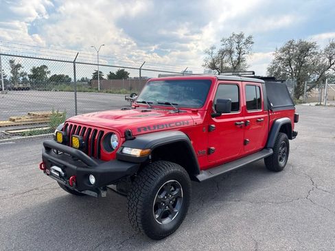 Used 2022 Jeep Gladiator Rubicon w/ Cold Weather Group AWD/4WD image 2