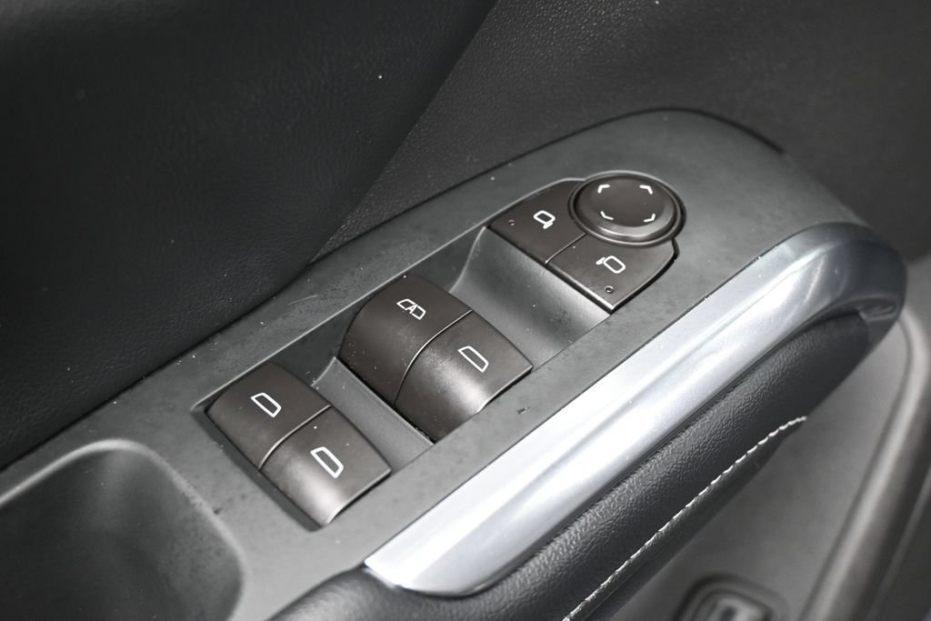 Used 2026 Chevrolet Traverse LT FWD image 14