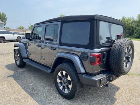 Used 2022 Jeep Wrangler Unlimited Sahara w/ Cold Weather Group AWD/4WD image 3