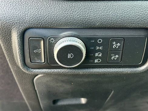 Used 2020 Ford Explorer ST w/ Premium Technology Package image 11