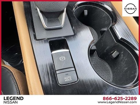 Certified 2021 Nissan Rogue Platinum image 28