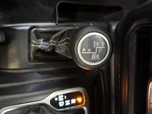 Used 2022 Jeep Wrangler Unlimited Sahara w/ Cold Weather Group AWD/4WD image 21