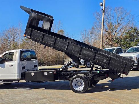 Used 2021 Ford F550 4x4 Regular Cab Super Duty image 3