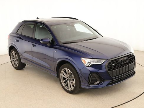 Certified 2025 Audi Q3 2.0T Premium w/ Convenience Package image 36