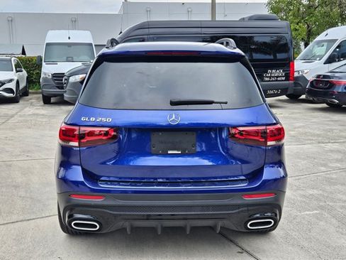 Used 2022 Mercedes-Benz GLB 250 image 6