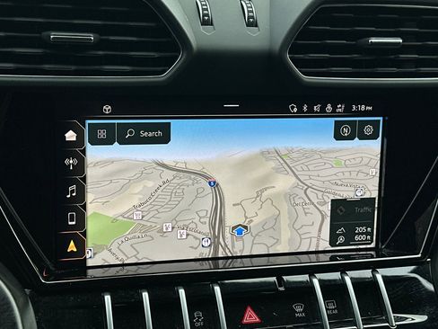 Used 2022 Lamborghini Urus image 15