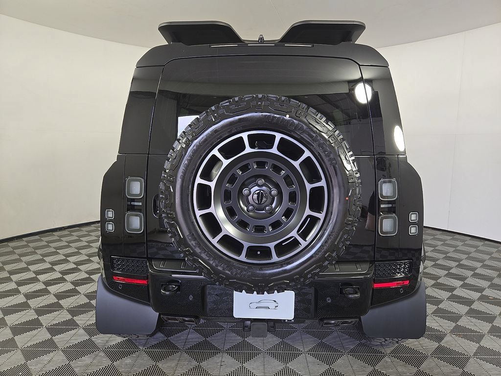 New 2026 Land Rover Defender 110 OCTA AWD/4WD image 6