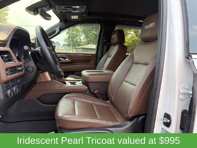 Used 2024 Chevrolet Tahoe High Country AWD/4WD image 3