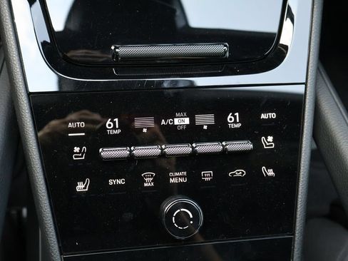 Used 2025 Porsche Cayenne Coupe AWD/4WD image 25