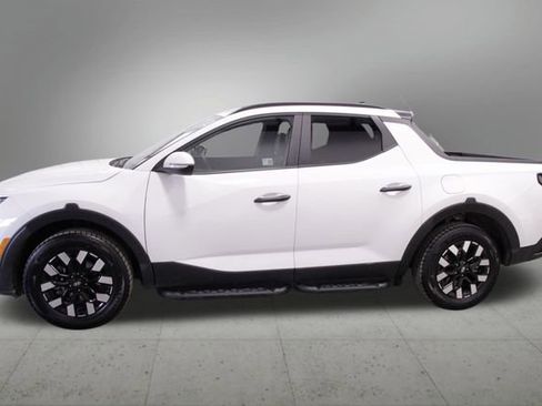 Used 2025 Hyundai Santa Cruz SEL image 2