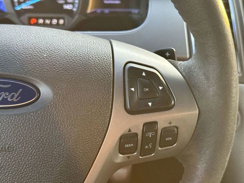 Used 2013 Ford Taurus SHO image 20