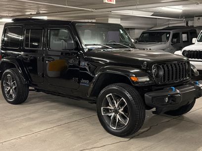 Used 2024 Jeep Wrangler Unlimited w/ Technology Group