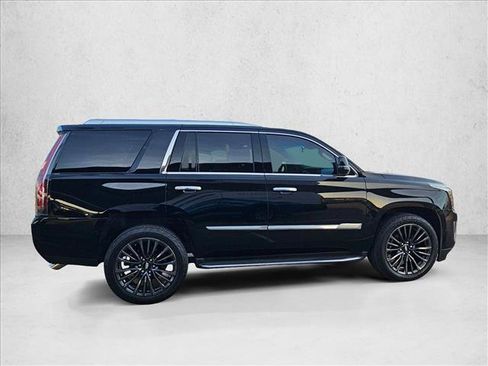 Used 2015 Cadillac Escalade Luxury AWD/4WD image 4