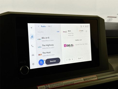 Certified 2025 Toyota Tacoma TRD Off-Road image 21