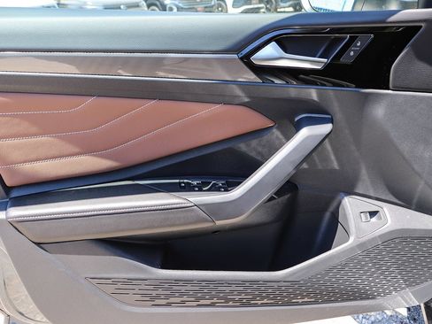 New 2026 Volkswagen Jetta SEL FWD image 23