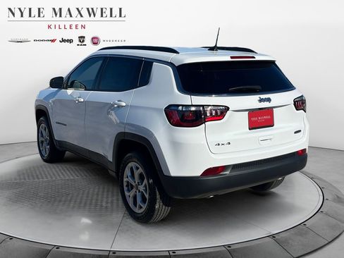 New 2026 Jeep Compass Latitude image 14