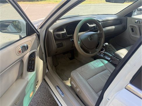 Used 2000 MAZDA Millenia FWD image 9